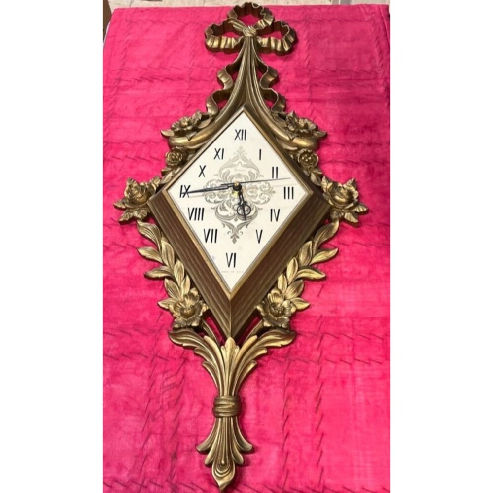 Vintage Syroco Wall clock #1050 Bow on top floral Hollywood Regency MCM
